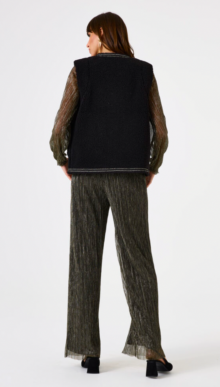 Garcia Black Teddy Gilet with Embroidery Detailing